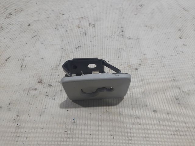 VAG 8K9861735 в наличии Киев
