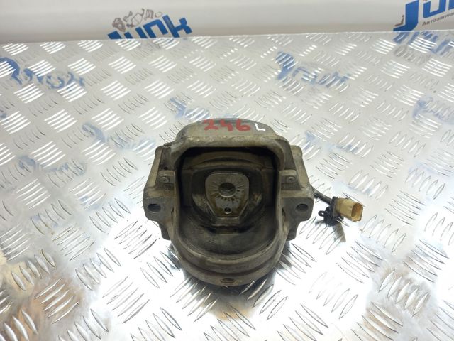 VAG 8R0199381Q Подушка (опора) двигателя левая в наличии Одесса