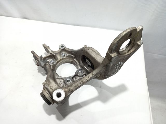 Цапфа (поворотный кулак) задний левый 8R0505435A VAG