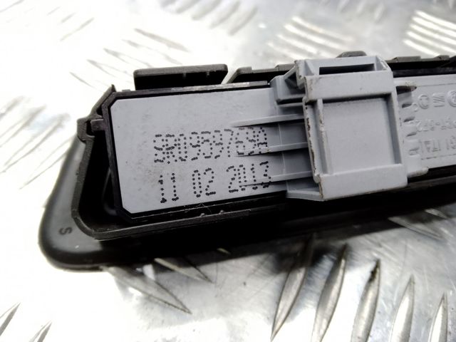 8R0959769A купить Чернигов
