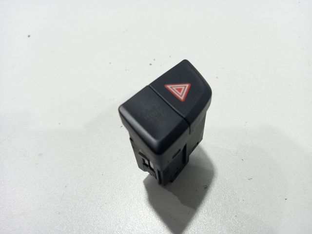 Кнопка аварийки 8R1941509A VAG