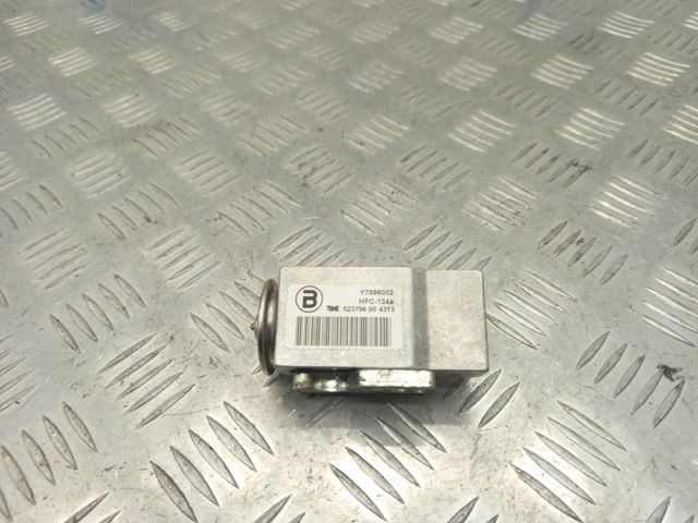 8T0820679A Клапан TRV кондиционера купить Кривой Рог