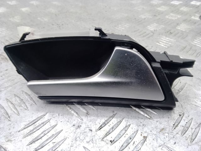 Ручка передней двери внутренняя, правая 8T0837020A6PS VAG