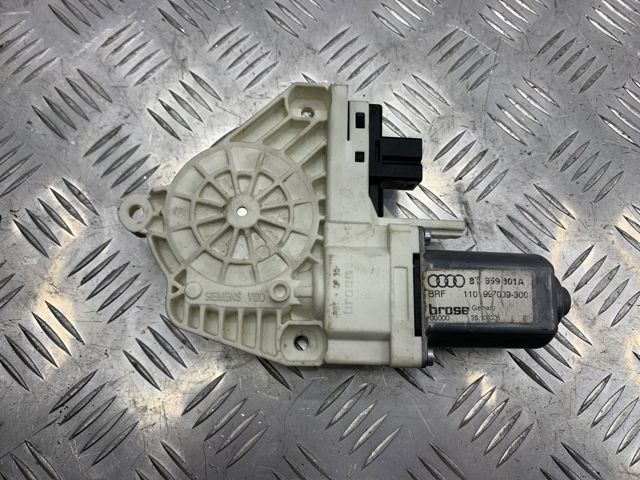 Привод электростеклоподъемника передний 8T0959801A VAG