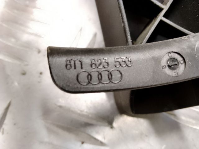 8T1823533B4PK VAG Ручка открывания капота купить в Николаев