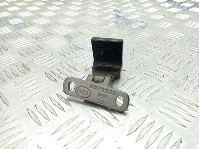 Завеса задней двери, ляды 8U0827300D VAG
