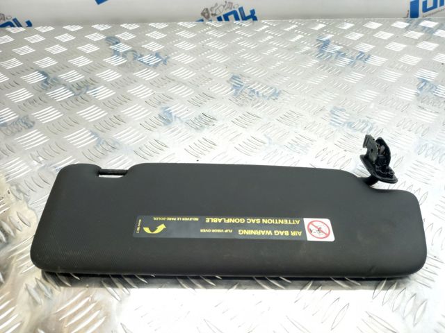 Козырьки 8U0857551F7C0 VAG