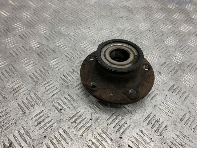 VAG 8V0598611 Задняя ступица в наличии Каменское