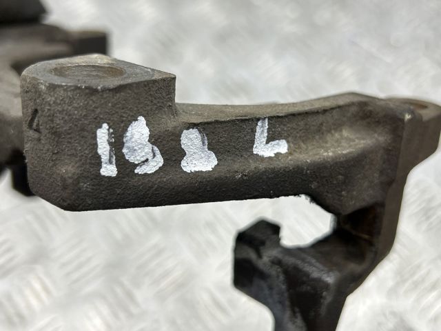 Скоба тормозного заднего суппорта 8V0615425 VAG