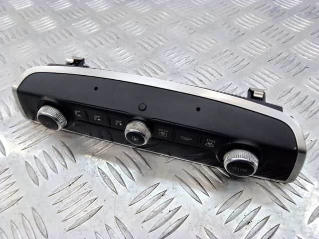 VAG 8V0820043C Блок управления режимами отопления/кондиционирования в наличии Ровно