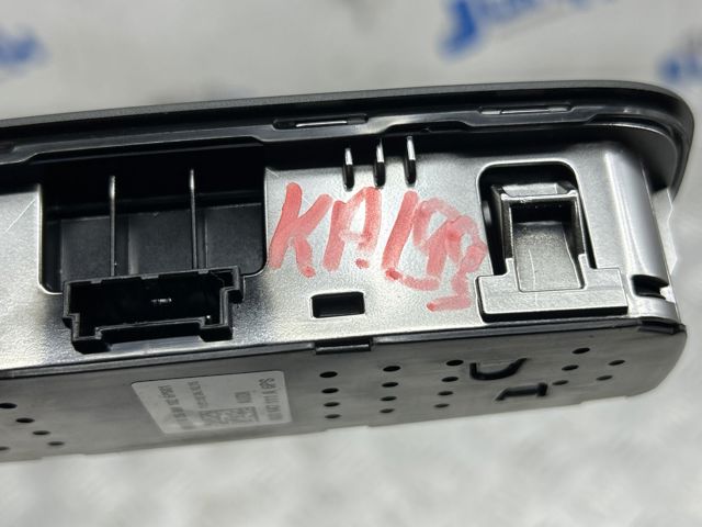 8V0947111A6PS VAG купить в Винница