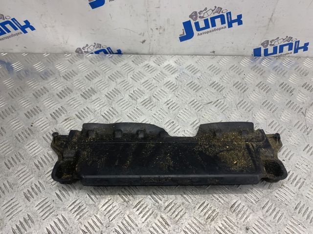 Защита днища, задняя левая 8V5825230A VAG