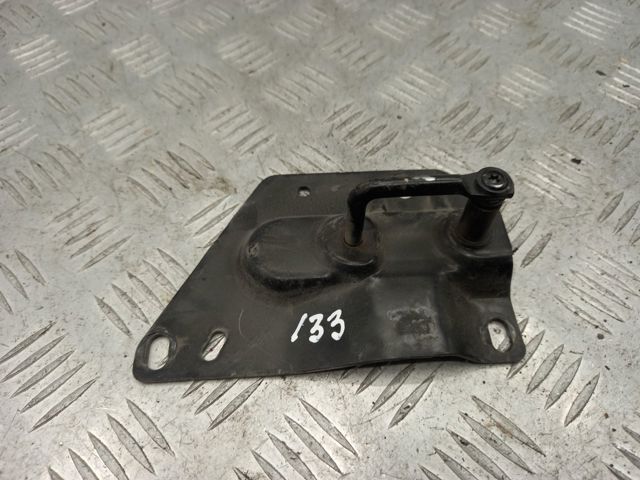 8W0823185B VAG Стояк-крюк замка капота купить в Чернигов