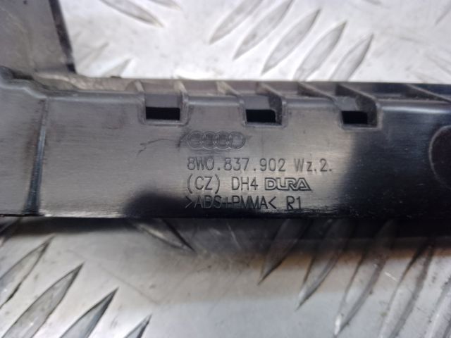 8W0837902 Накладка двери передней правой вертикальная купить Чернигов
