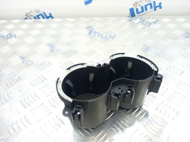 Подстаканник подлокотника центральной консоли 8W0862533A6PS VAG