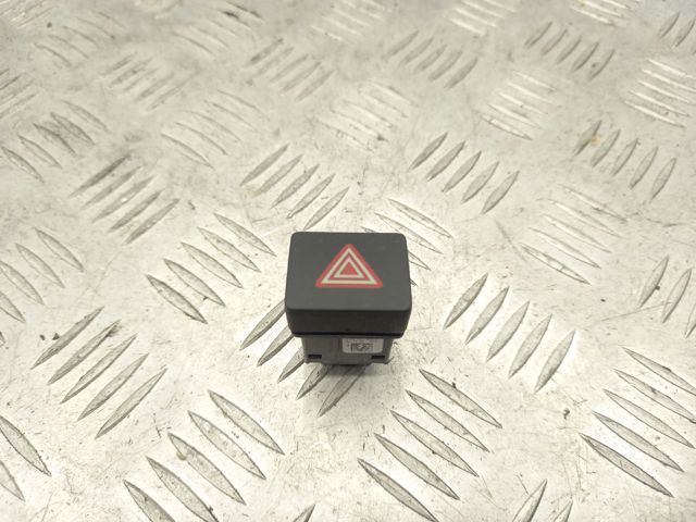 Кнопка включения аварийного сигнала 8W0941509A VAG