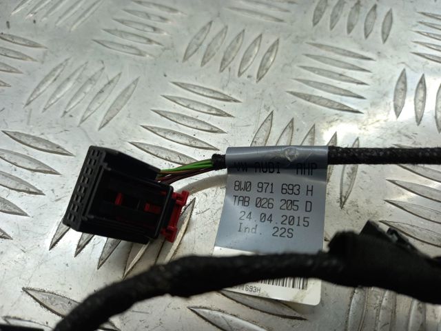 8W0971693J Жгут проводов задней двери купить Украина