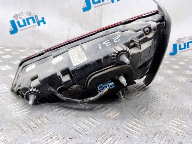 Фонарь задний левый, внутренний 8W5945093AB VAG