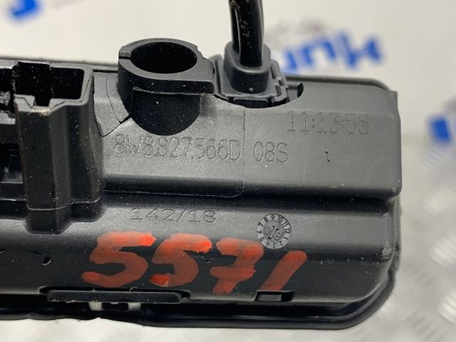Камера заднего вида 8W8827566D VAG