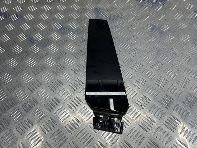 Накладка стойки кузова внешняя, центральная правая 8W8853290T94 VAG