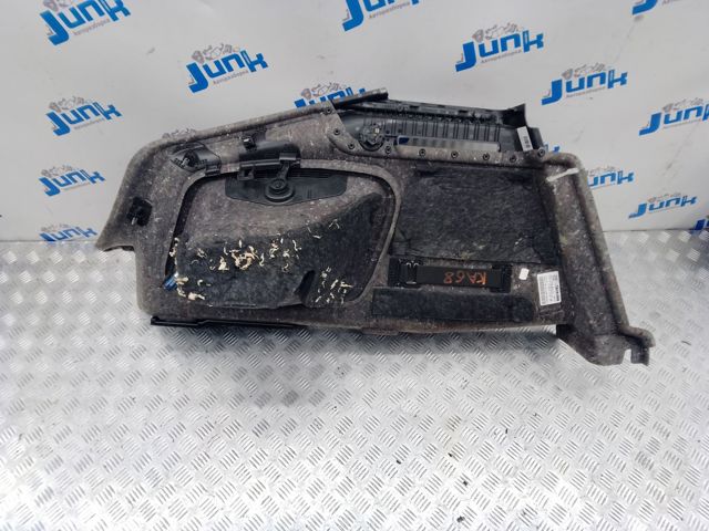 Облицовка багажного отсека, правая 8W8863880EKTH VAG