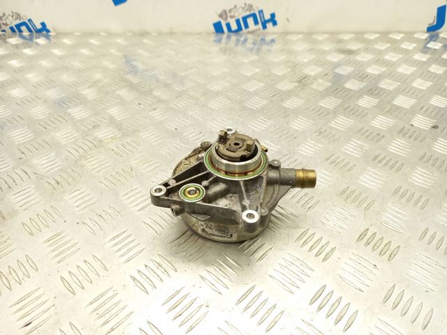 Вакуумный насос Porsche Cayenne