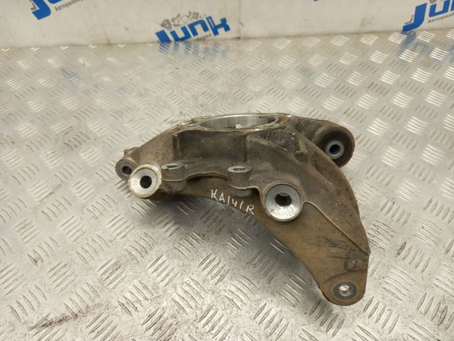 Кулак поворотный правый 95833161201 PORSCHE