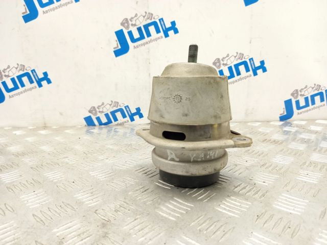 95837504900 PORSCHE Правая подушка двигателя купить в Львов