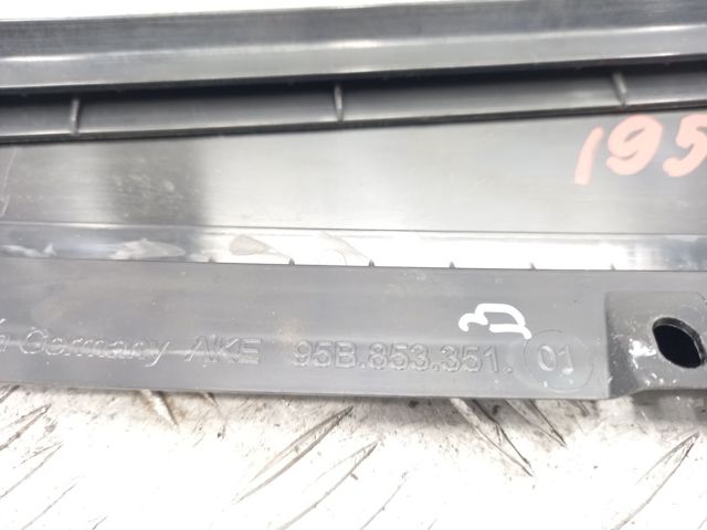 PORSCHE 95B853351C в наличии Ровно