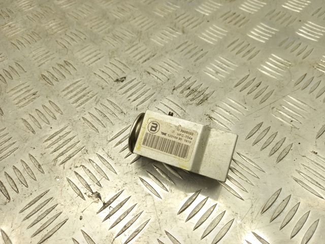 Клапан TRV, кондиционера 97057362100 VAG