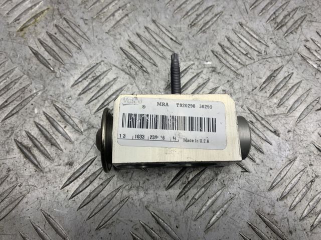 Терморегулирующий вентиль кондиционера A0998300600 MERCEDES