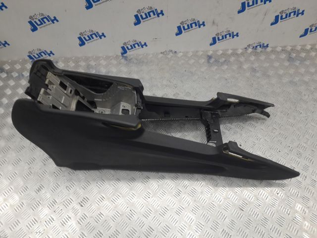 16468010529D84 Консоль панели управления центральная купить Ирпень