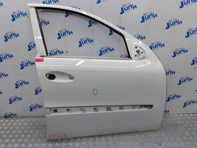 Пассажирская передняя дверь A1647200205 MERCEDES