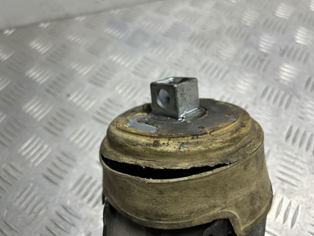 A1662406117 MERCEDES Правая подушка двигателя купить в Украина