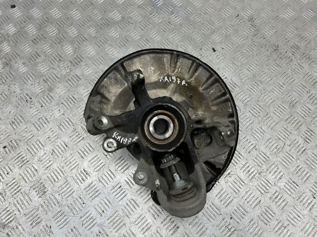 Цапфа поворотная правая A1663500508 MERCEDES