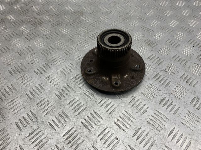 Задняя шпиндель A1683500335 MERCEDES