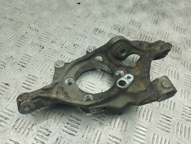 Кулак поворотный правый A2043500441 MERCEDES
