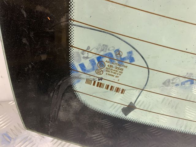 Окно заднее A2046701700 MERCEDES