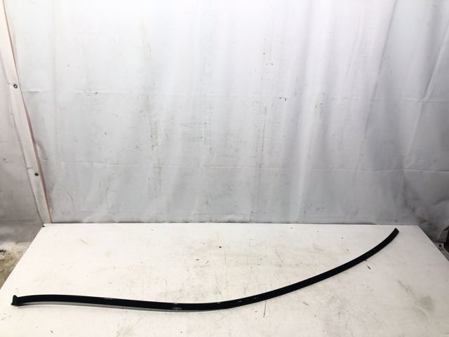 Накладка крыши правая A20469076829040 MERCEDES