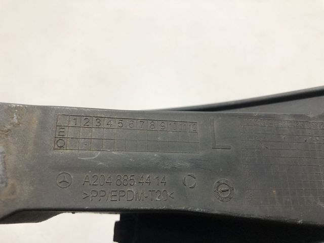Левый кронштейн заднего бампера A2048854414 MERCEDES