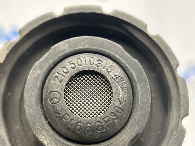 Крышка расширительного бачка A2105010315 MERCEDES