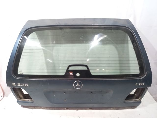 Задняя дверь Mercedes E