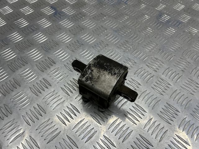 MERCEDES A2122400418 Подушка коробки передач в наличии Киев