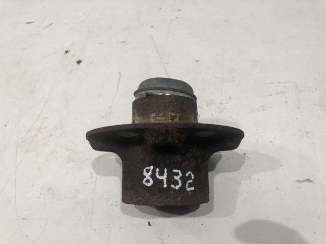 Ступица колеса передняя A2213300225 MERCEDES