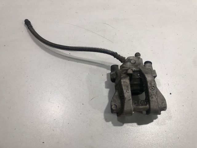 Задний левый суппорт A2214230281 MERCEDES