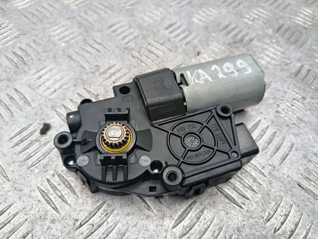 Мотор привода люка A2218202042 MERCEDES
