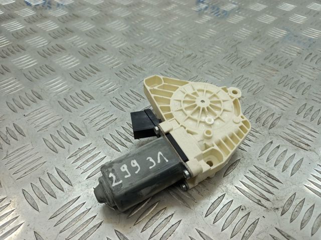 Привод электростеклоподъемника задний A2218202942 MERCEDES