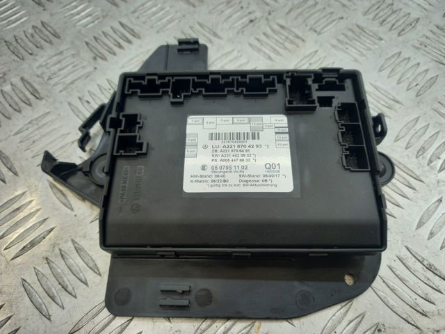 Блок комфорта передней двери A2219006404 MERCEDES
