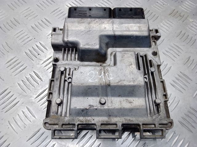 Компьютер двигателя A2711500391 MERCEDES
