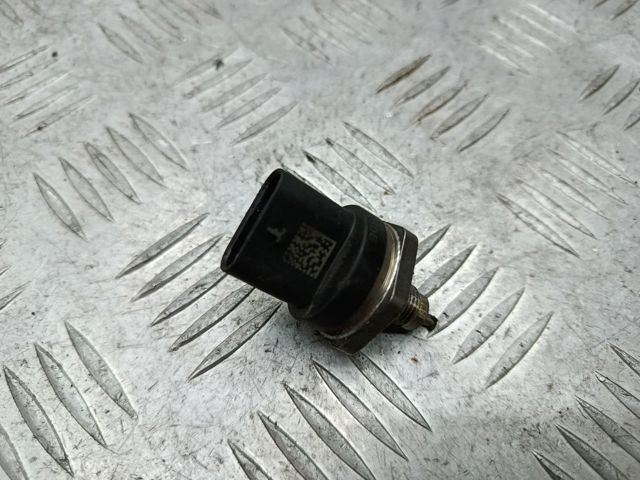 Датчик давления топлива A2781530728 MERCEDES